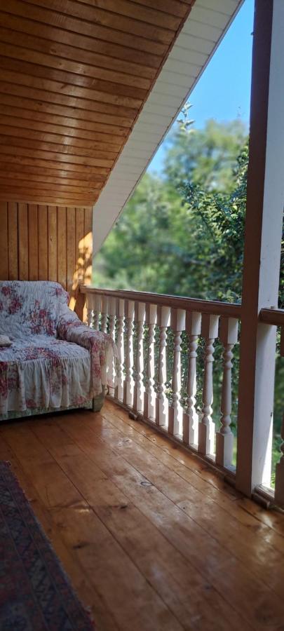 Guest House Lailashi Surmushi Εξωτερικό φωτογραφία