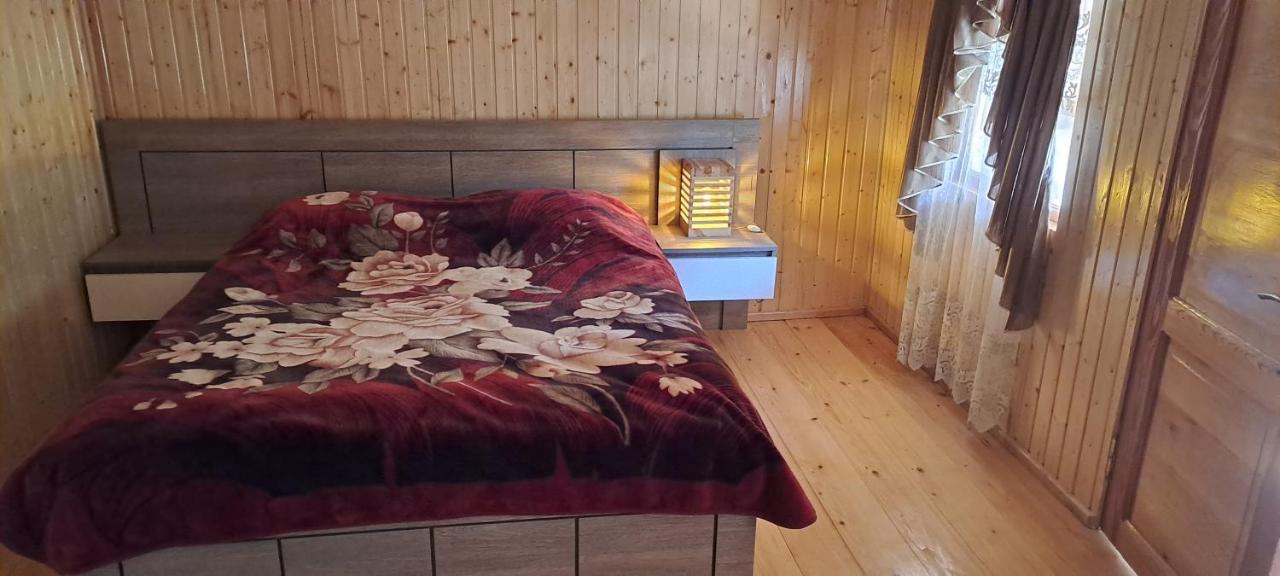 Guest House Lailashi Surmushi Εξωτερικό φωτογραφία