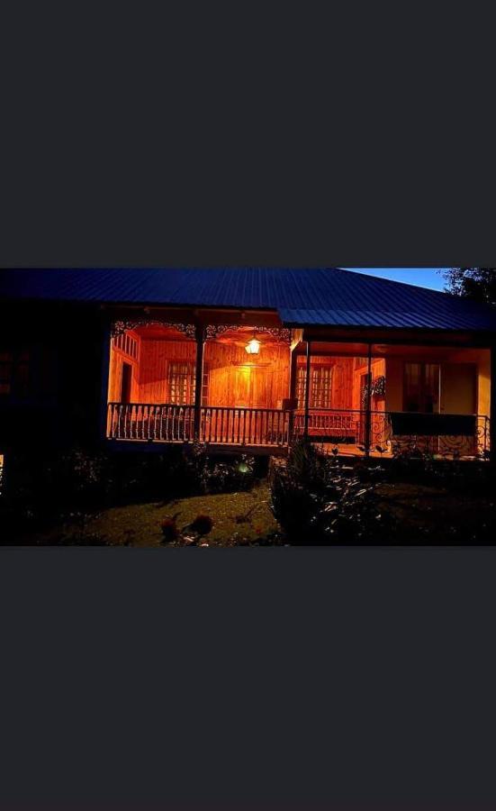 Guest House Lailashi Surmushi Εξωτερικό φωτογραφία