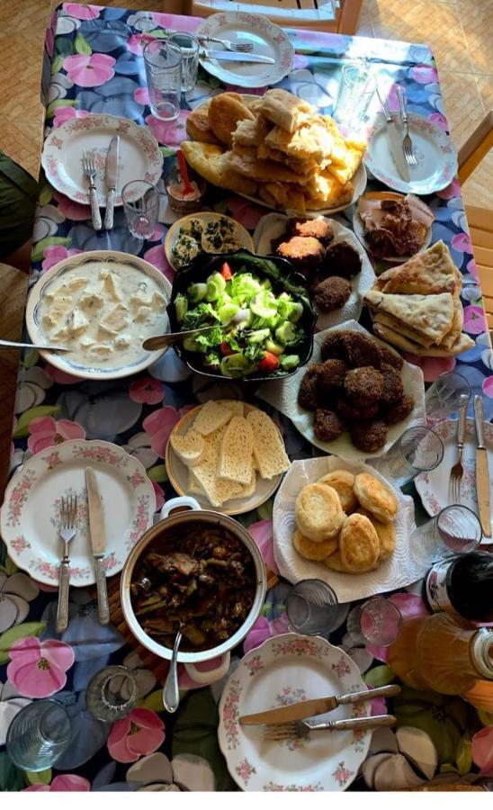 Guest House Lailashi Surmushi Εξωτερικό φωτογραφία