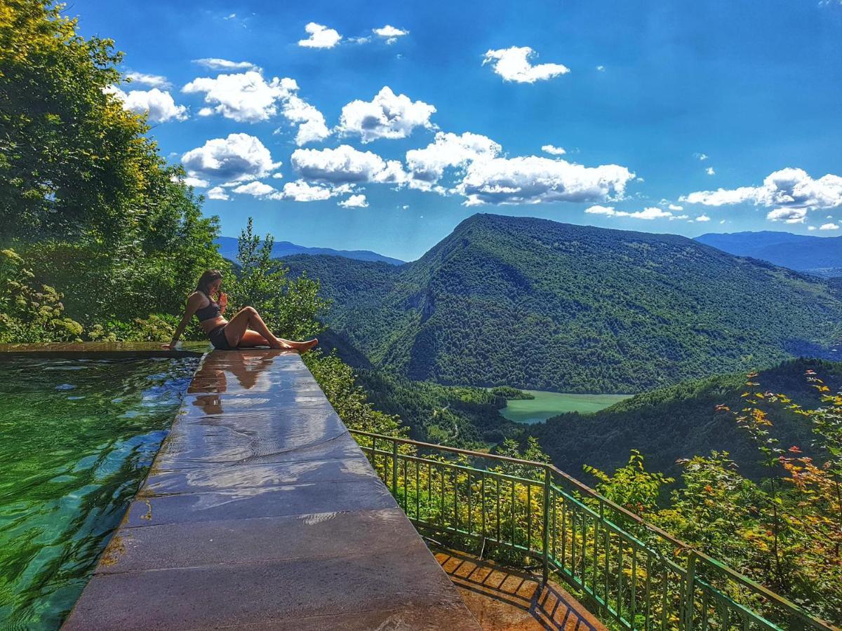 Guest House Lailashi Surmushi Εξωτερικό φωτογραφία