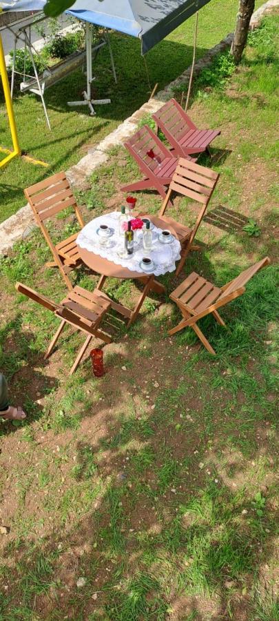 Guest House Lailashi Surmushi Εξωτερικό φωτογραφία