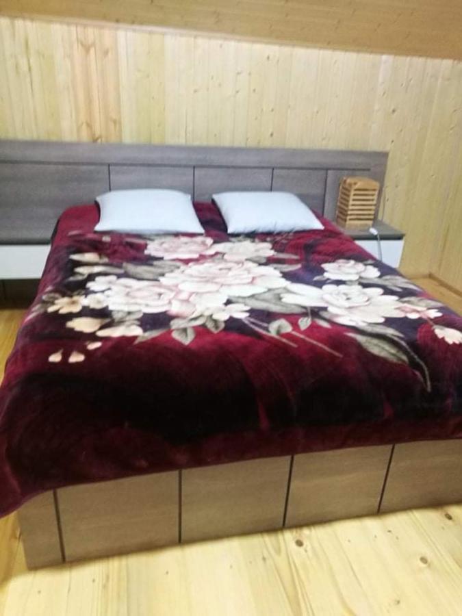 Guest House Lailashi Surmushi Εξωτερικό φωτογραφία